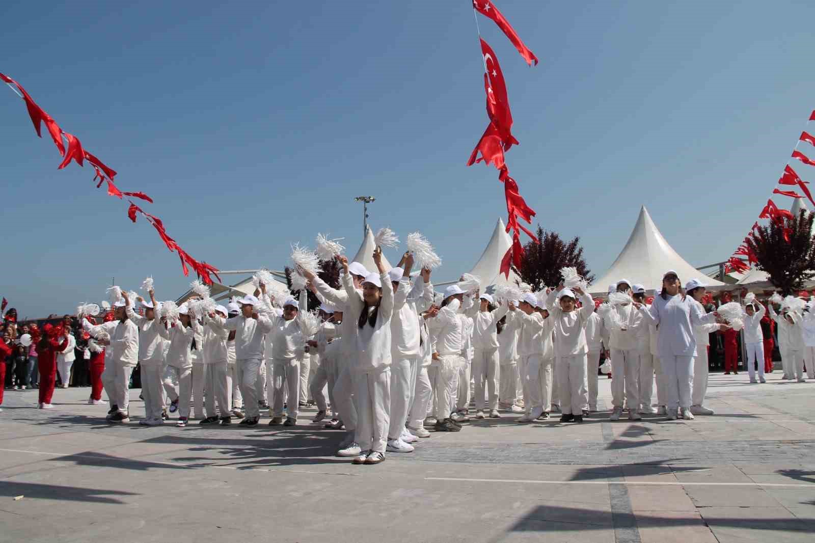 Yalova’da 23 Nisan coşkusu

