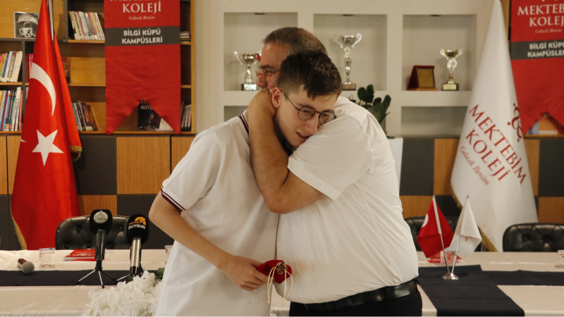 YKS'de İlk 1000'e Girdi: "Asla Pes Etmemeyi Öğrendim"