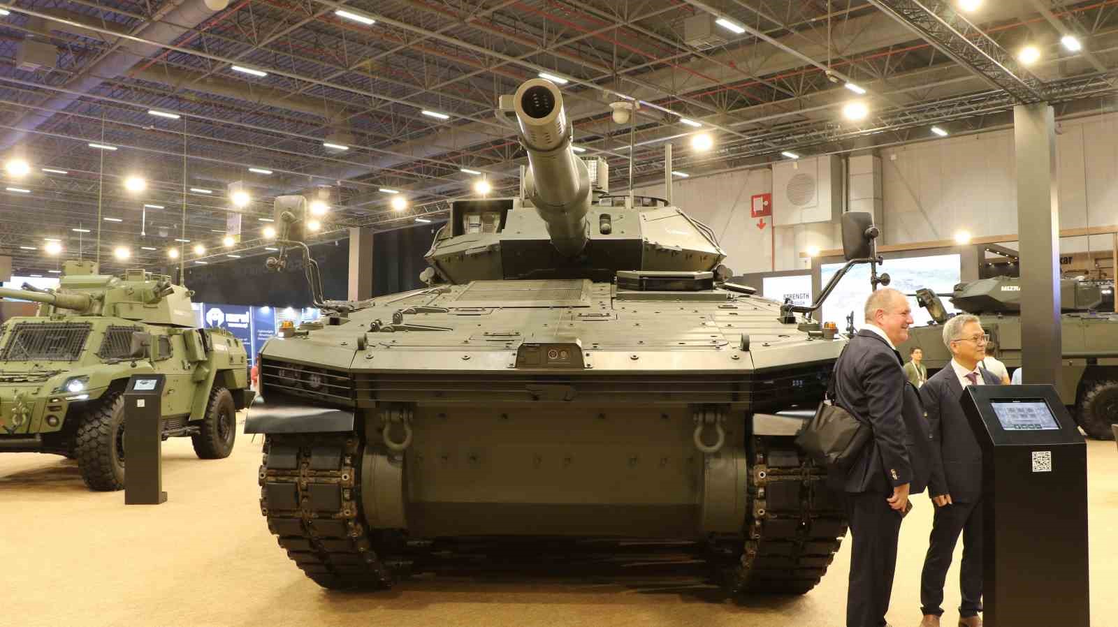 İki farklı konfigürasyonlu TULPAR ilk kez IDEF 2025’te sergilendi
