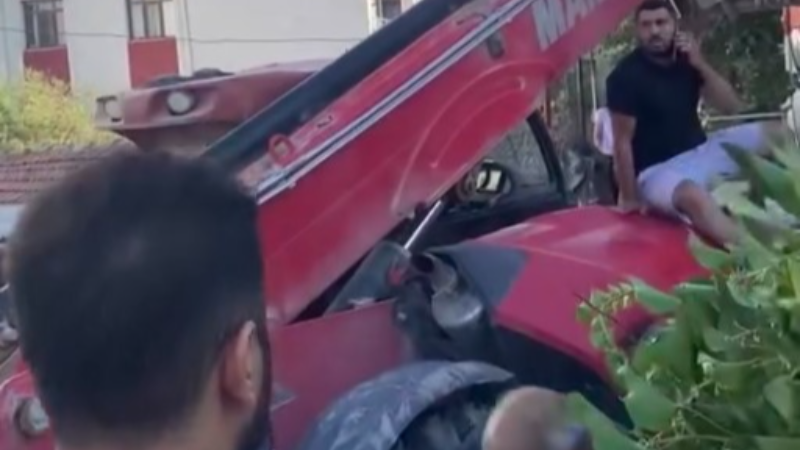 İş makinesinin freni patladı 4 kişi yaralandı