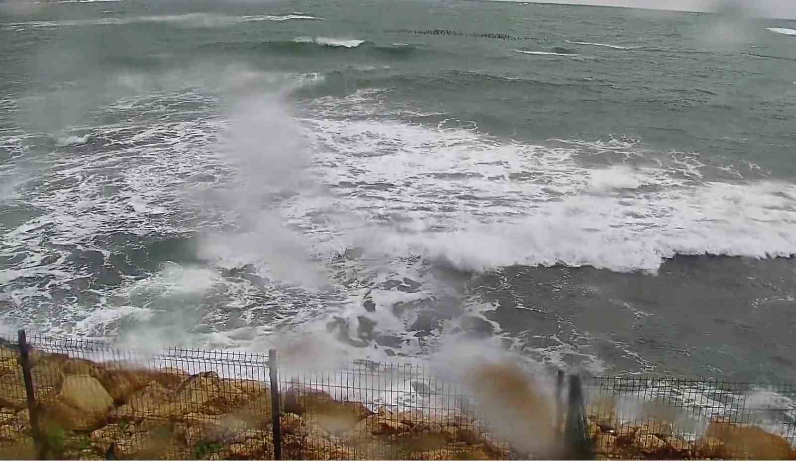 Kocaeli’de fırtına etkili oluyor