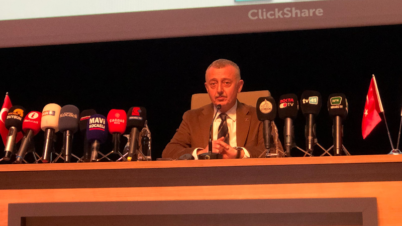 Tahir Büyükakın: "Mahkemeye kararı götürün