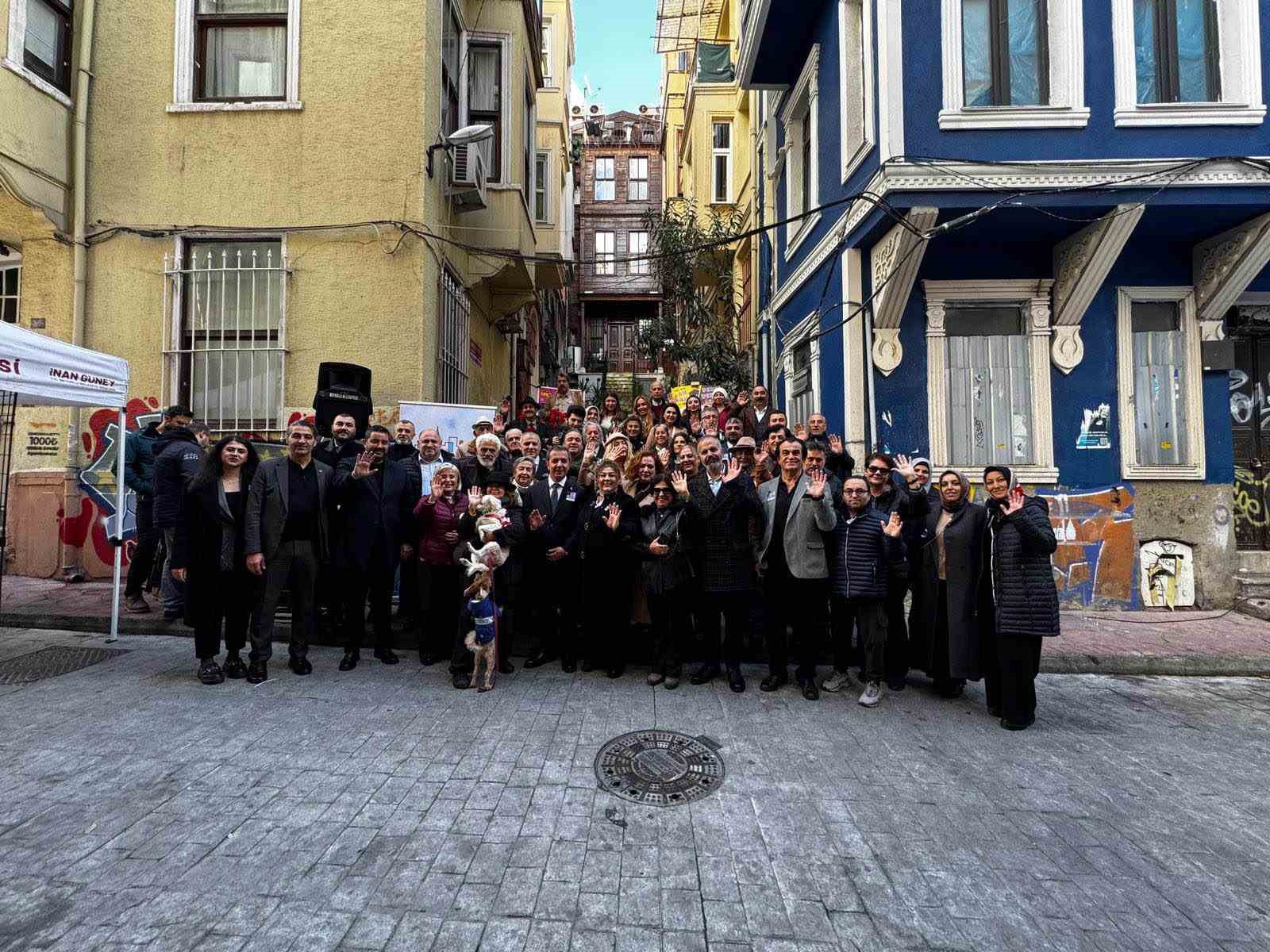 Adile Naşit vefatının 38. yılında Beyoğlu’nda anıldı
