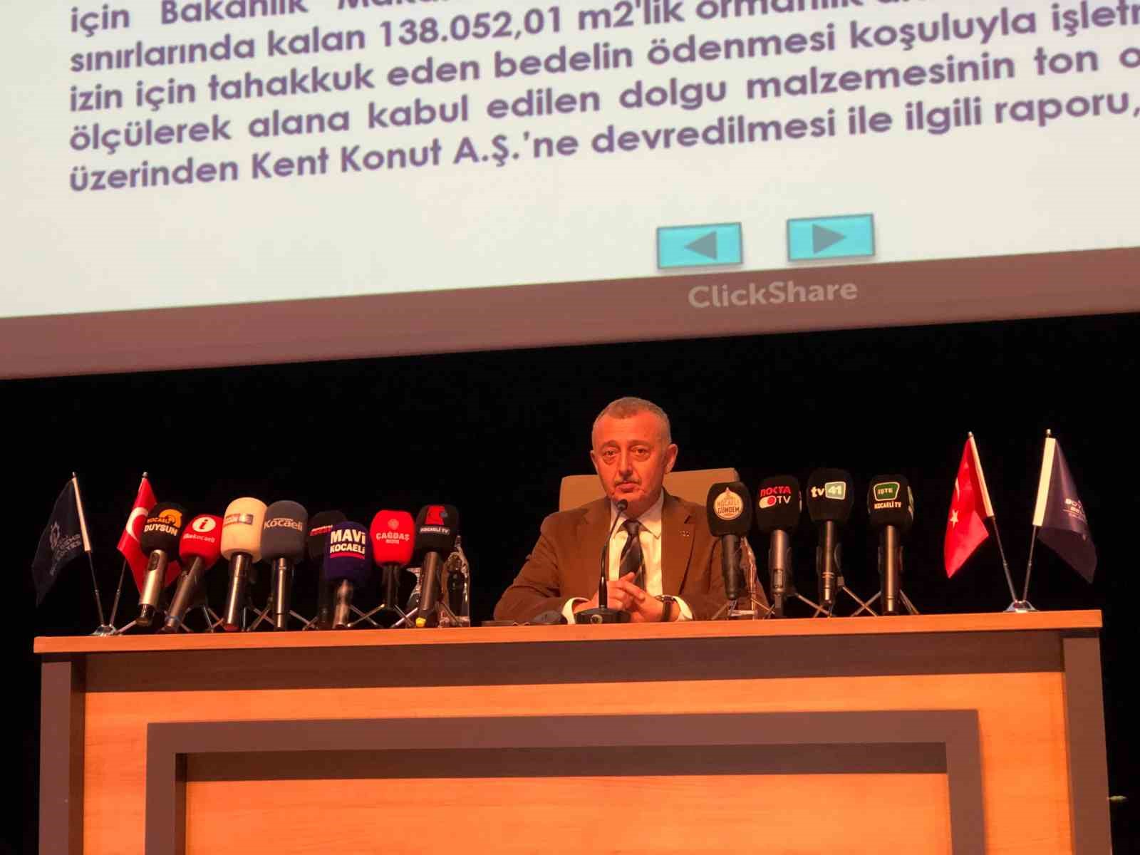 Mecliste gerginlik sürerken CHP’li meclis üyesinin attığı mesaj ortaya çıktı