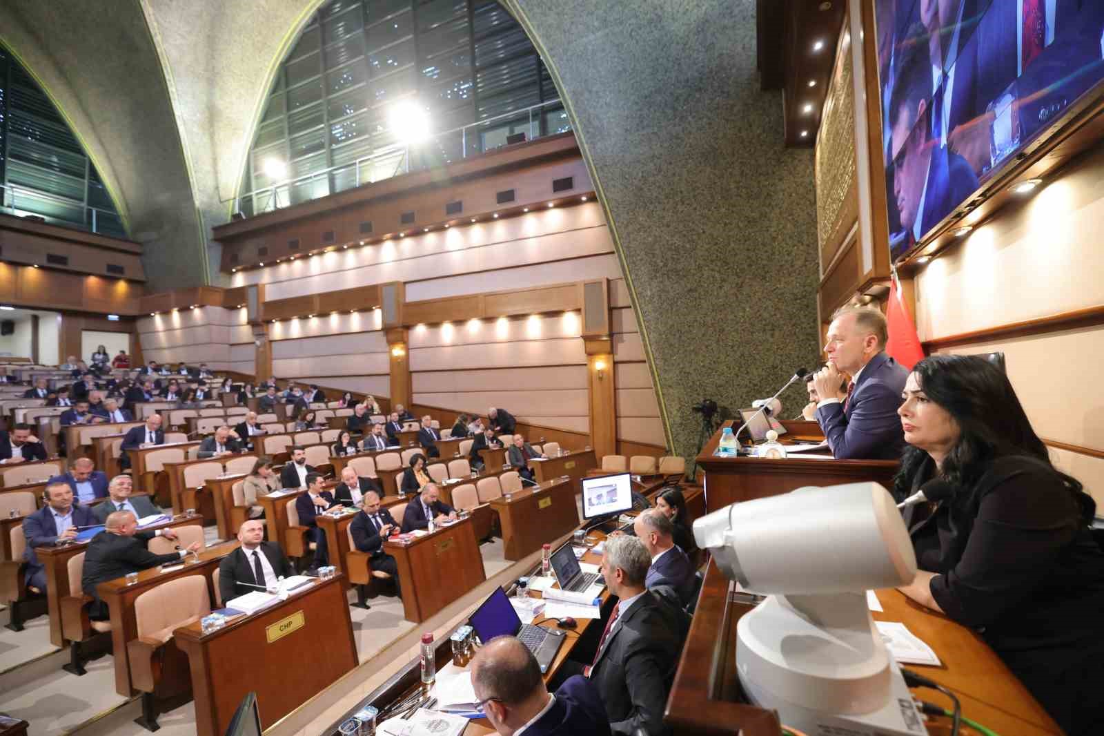 İBB Meclisi’nde İSPARK ücretlerine yüzde 62,5’e varan zam kararı
