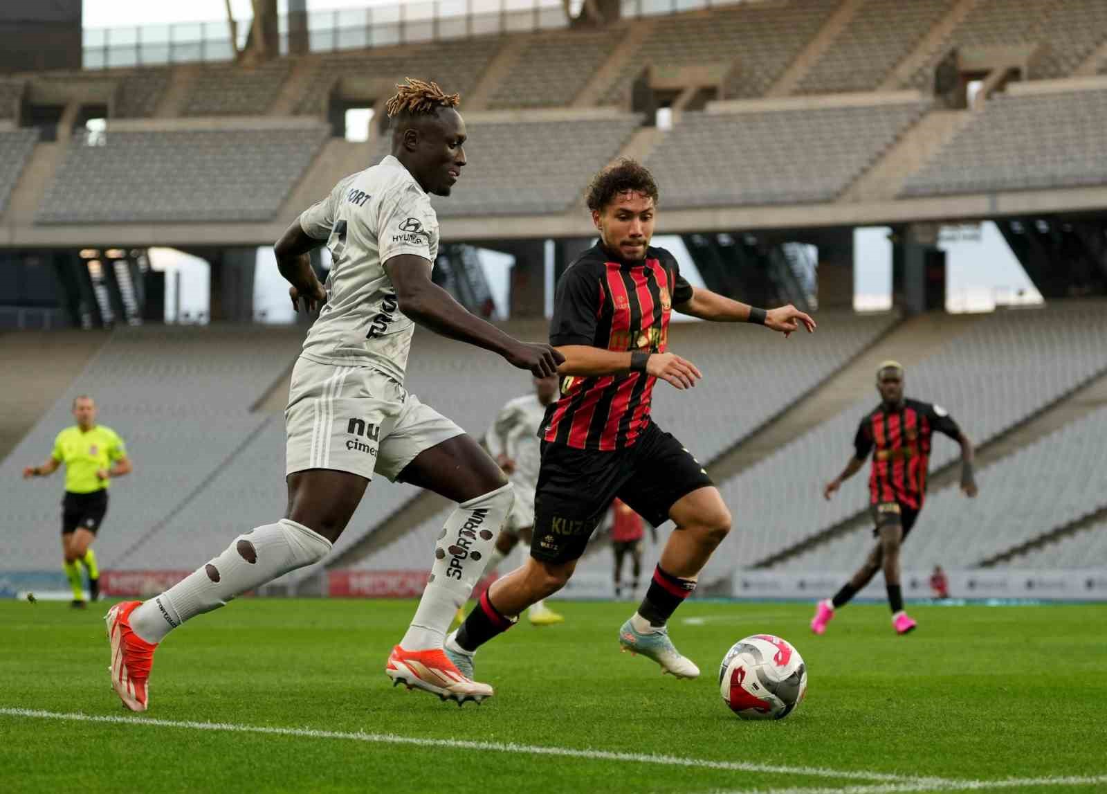 Fatih Karagümrük - Kocaelispor maçından kareler