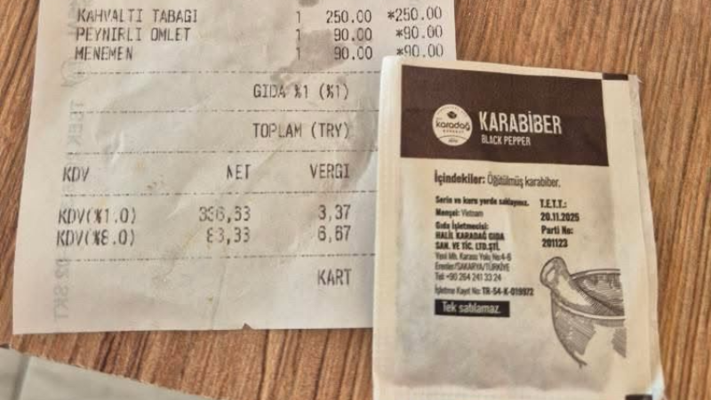 Gülümse Kafe’de tarihi geçmiş ürün servisi