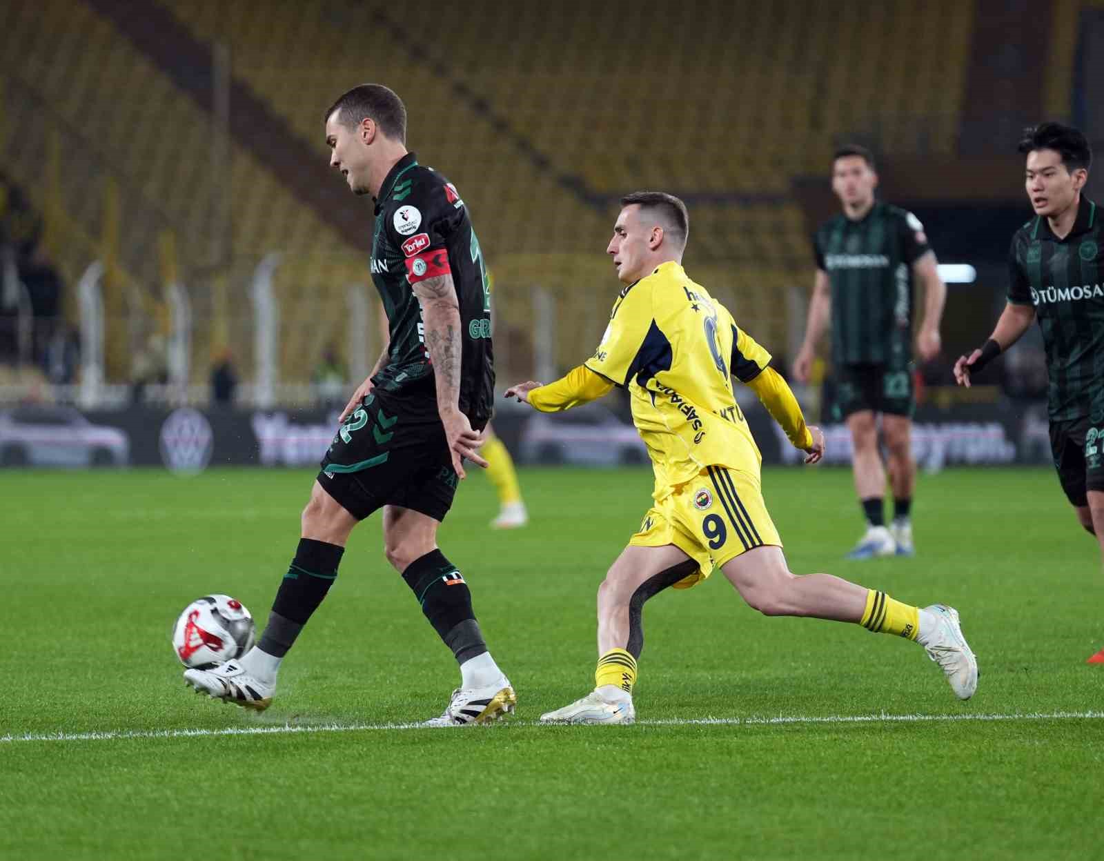 Trendyol Süper Lig: Fenerbahçe: 0 - Konyaspor: 0 (Maç devam ediyor)
