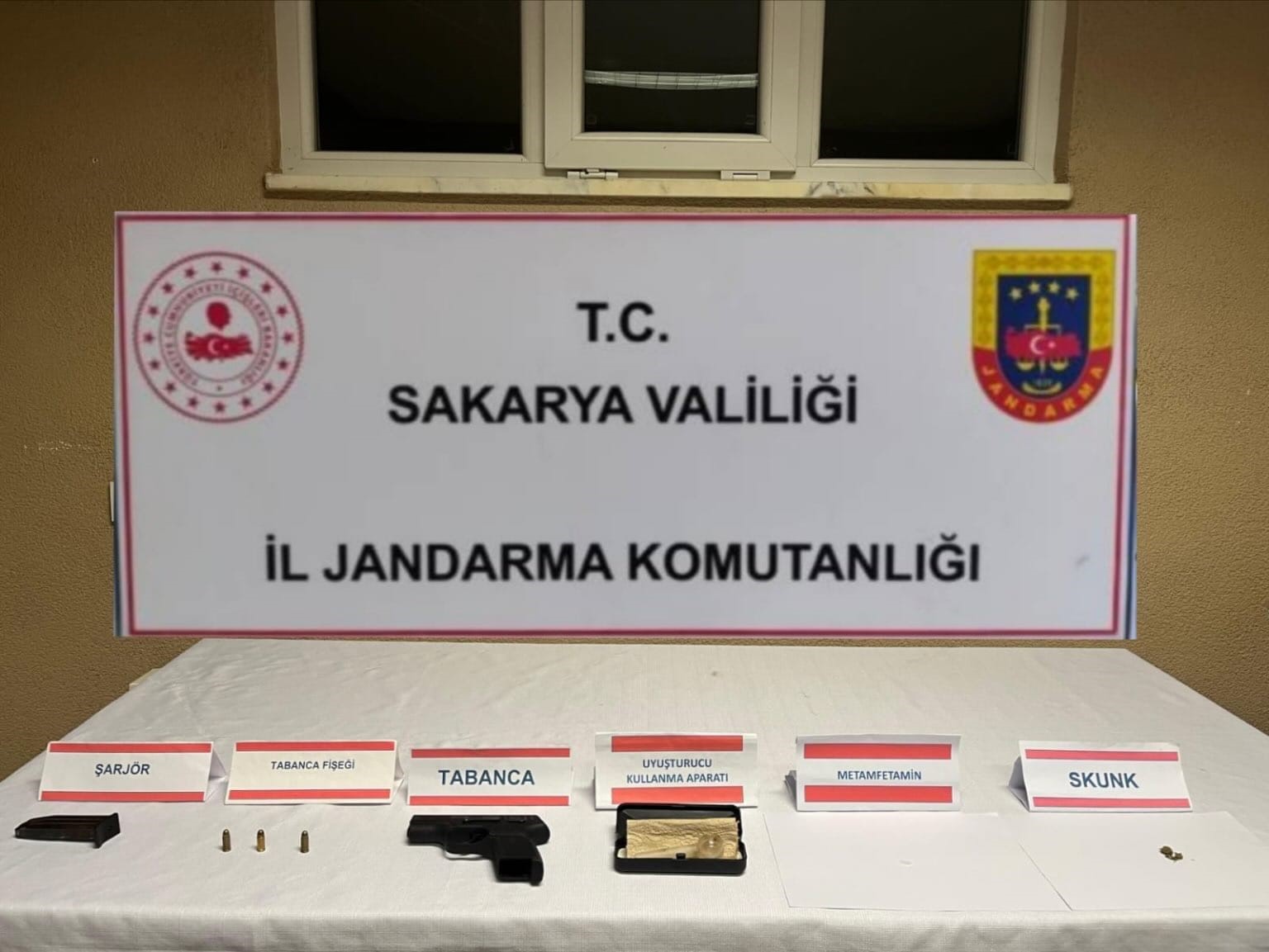 Sakarya’da jandarmadan uyuşturucuya geçit yok: 2 şahıs tutuklandı

