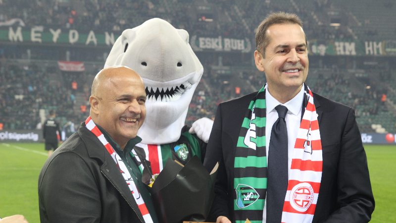 Kocaelispor ve Antalyaspor başkanlarından dostluk mesajı