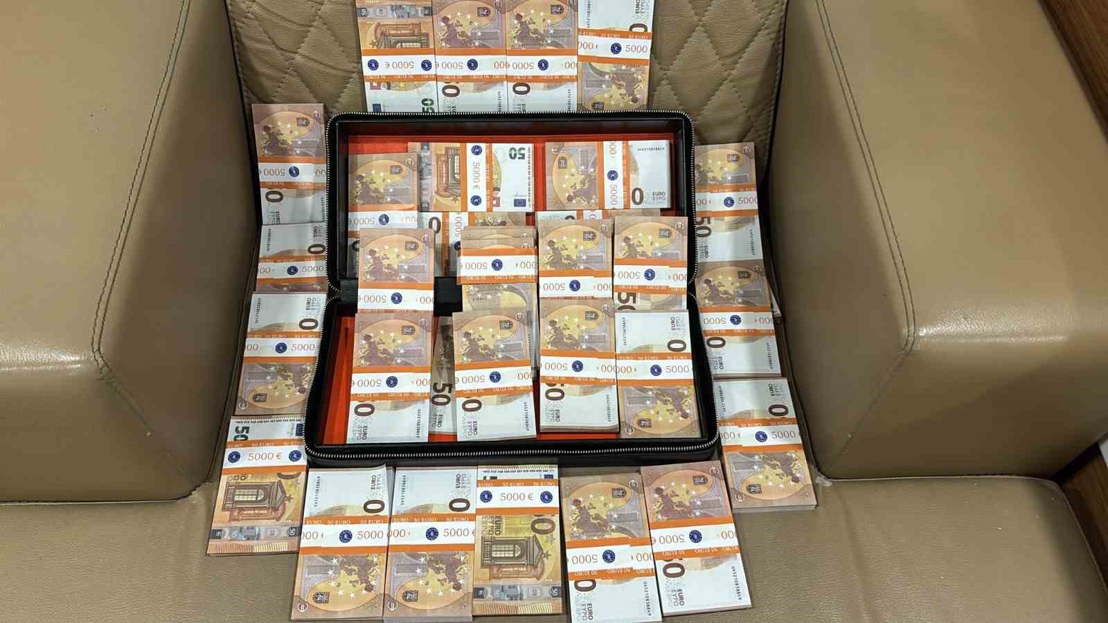 İstanbul’da sahte para operasyonu
