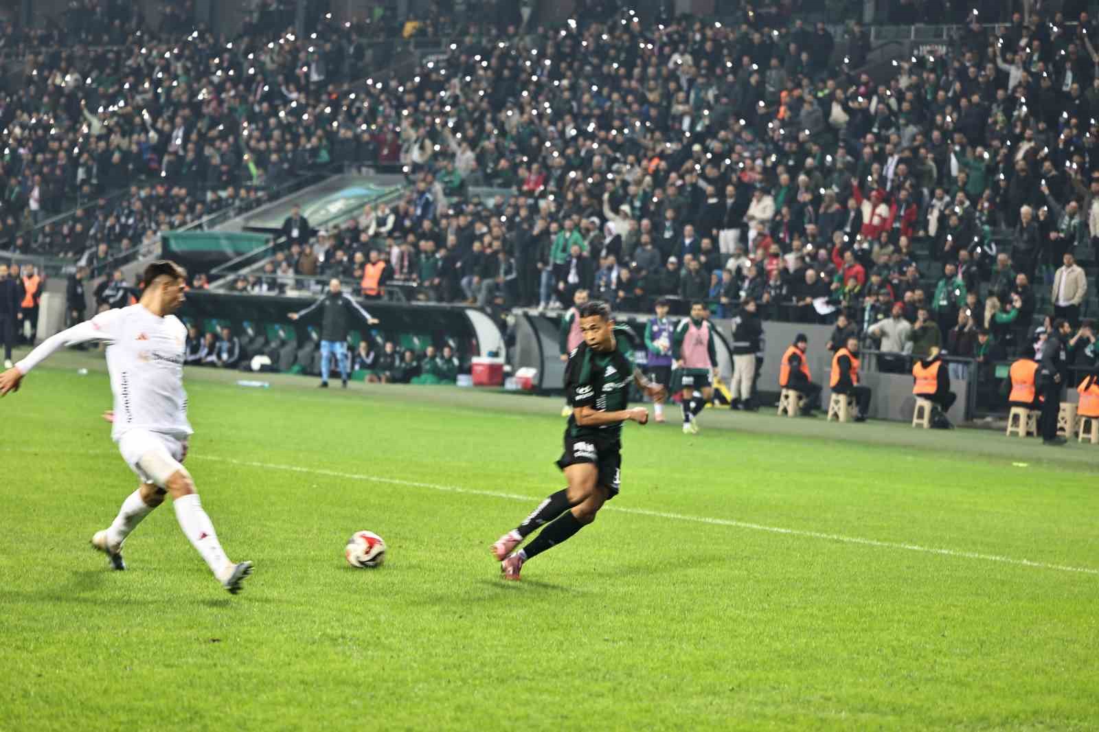 Trendyol Süper Lig: Kocaelispor: 2 - Antalyaspor: 1 (Maç sonucu)
