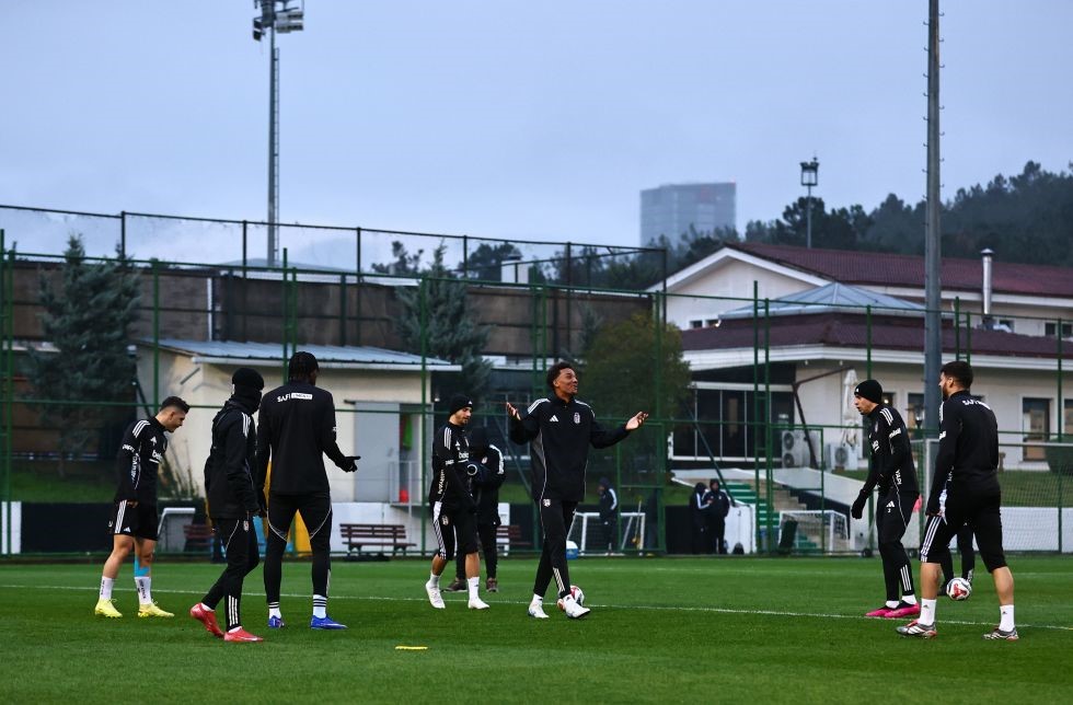 Beşiktaş, Fenerbahçe maçı hazırlıklarını tamamladı
