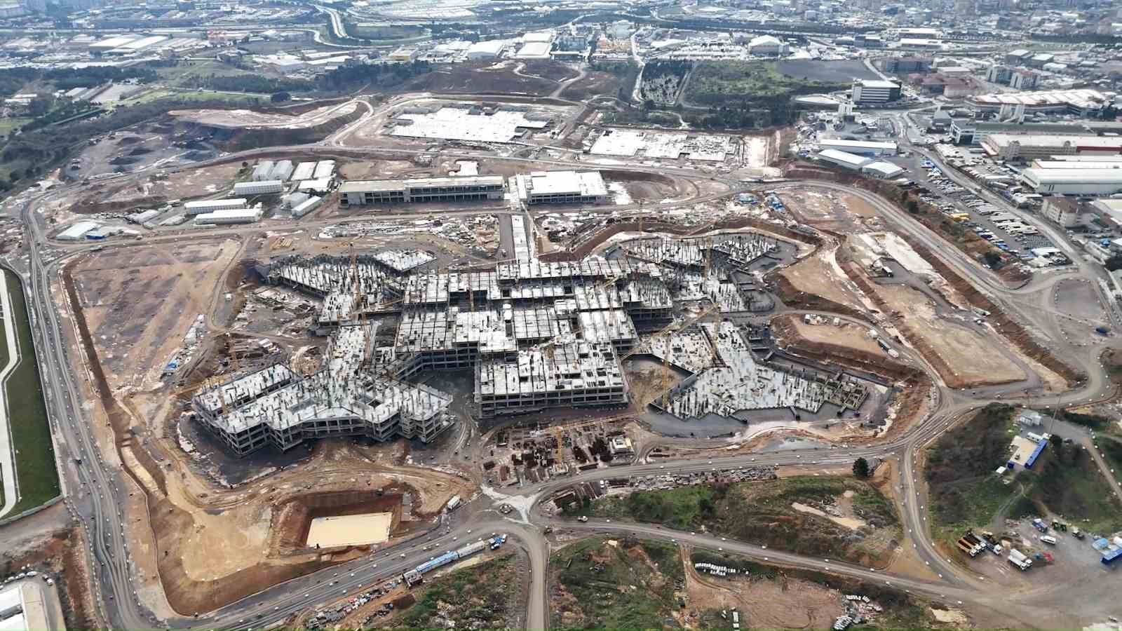 Türkiye’nin en büyük şehir hastanesi Sancaktepe’de yükseliyor
