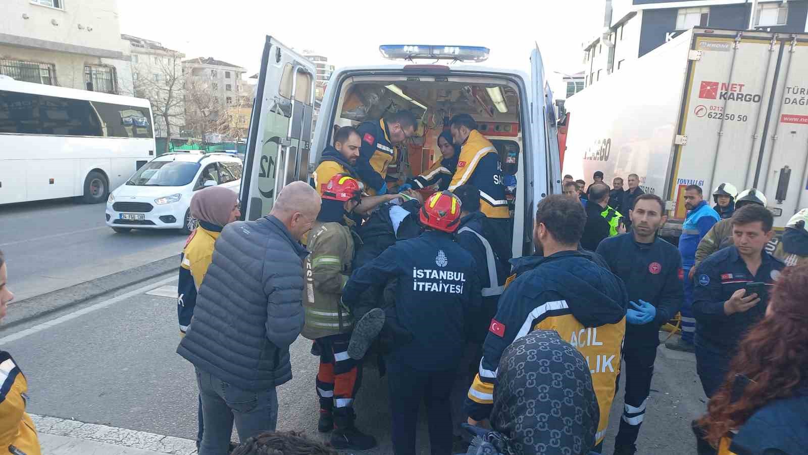 Bağcılar’da çekici dehşet saçtı: 4 yaralı
