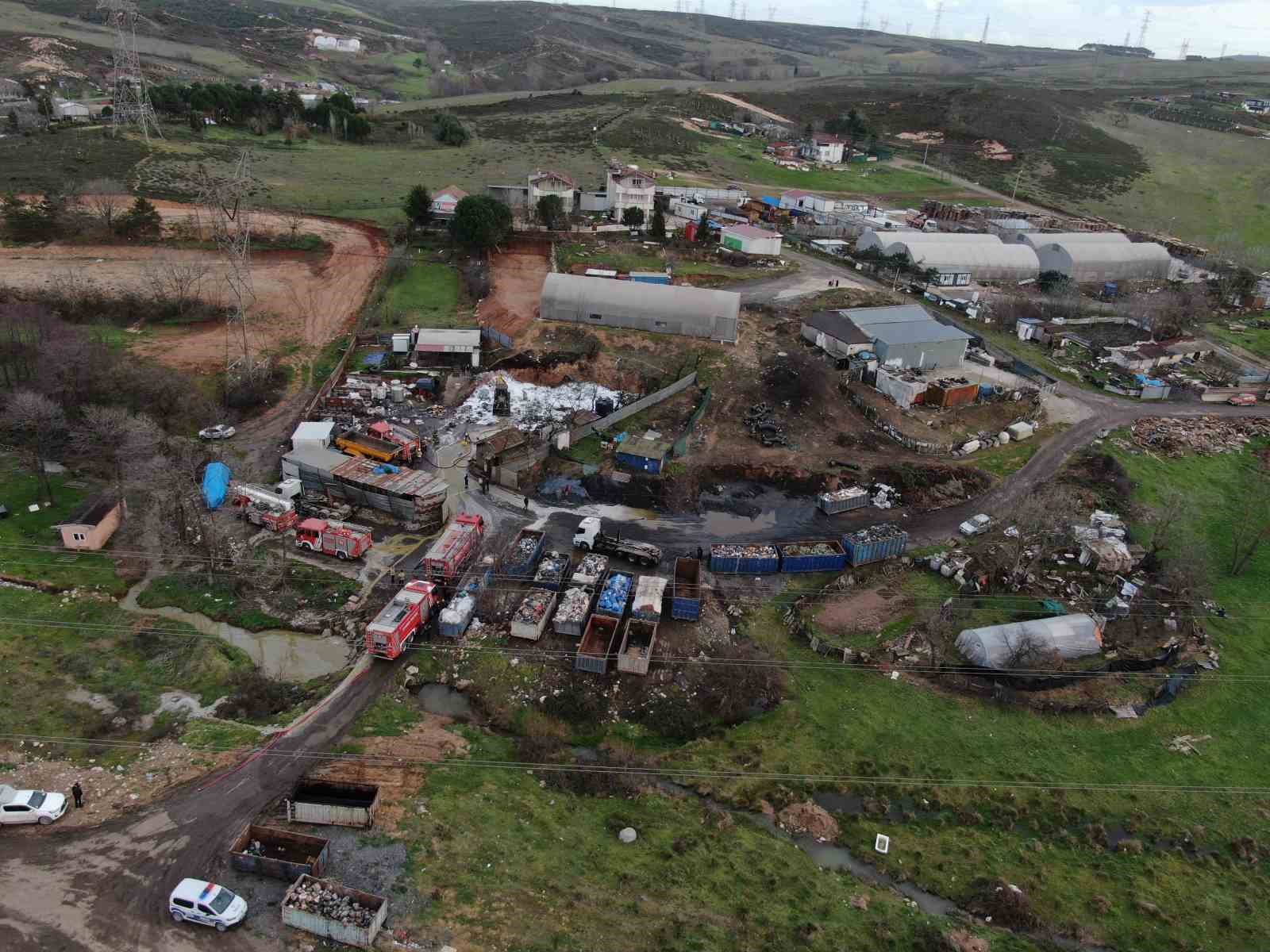 Tuzla’da geri dönüşüm deposunda yangın
