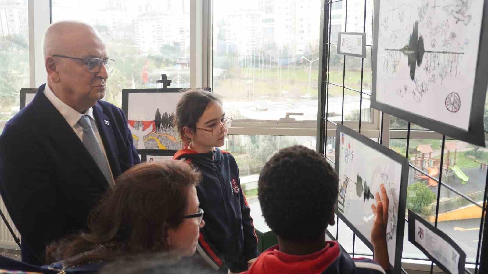 Gökkuşağı koleji’nden bilim ve sanatın buluştuğu vizyoner sergi: "LEXICON 2075"