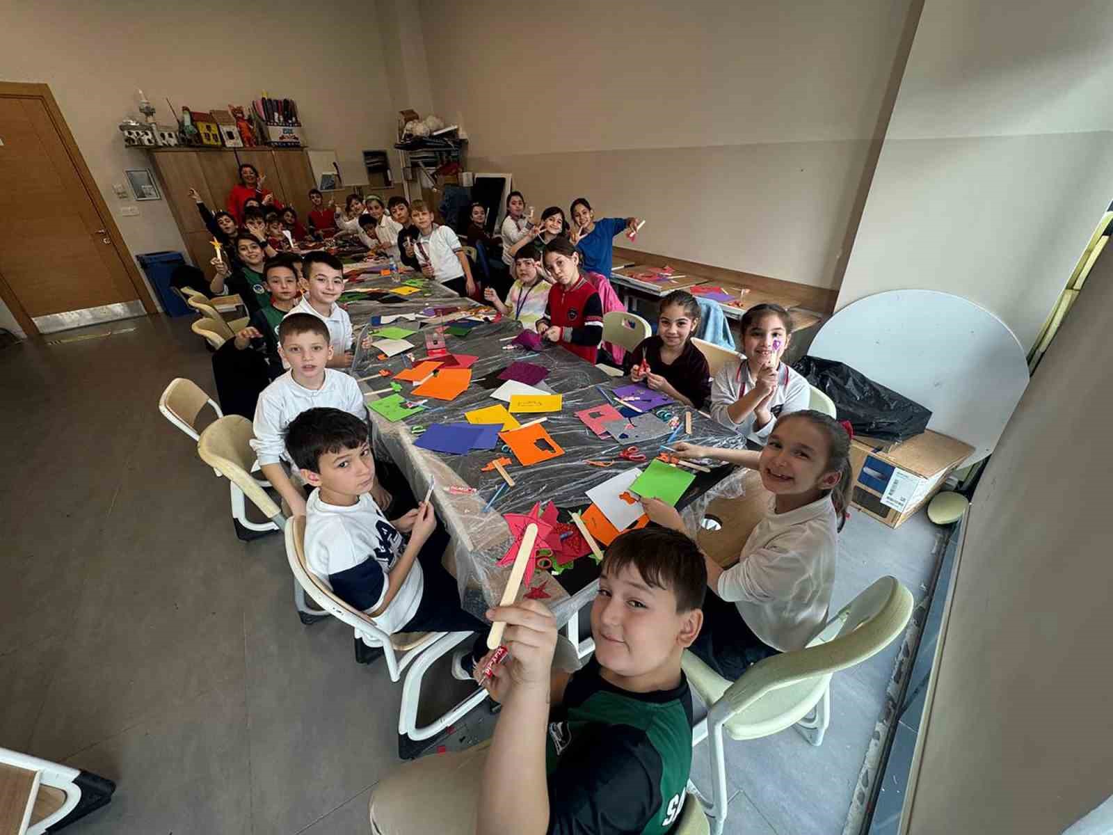 Minik öğrenciler mutfak ve tasarım atölyelerinde deneyim kazandı