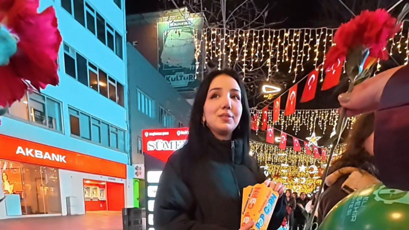 İzmit'te kadınlara 8 Mart sürprizi