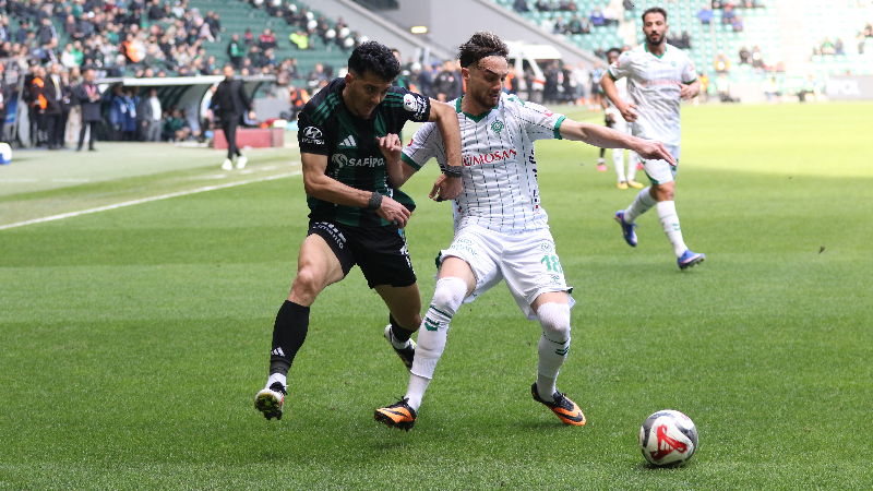 İlk yarı berabere sona erdi