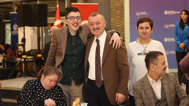 Büyükşehir’den özel bireylerle iftar