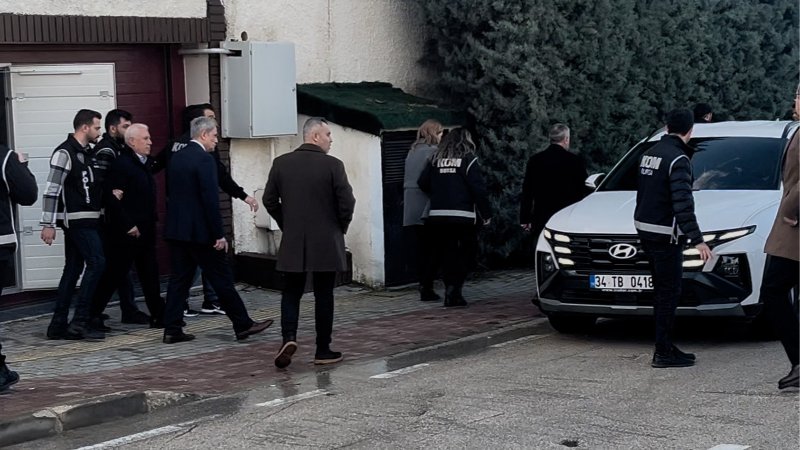 Bozbey'in de aralarında bulunduğu 55 şüpheliye gözaltı!