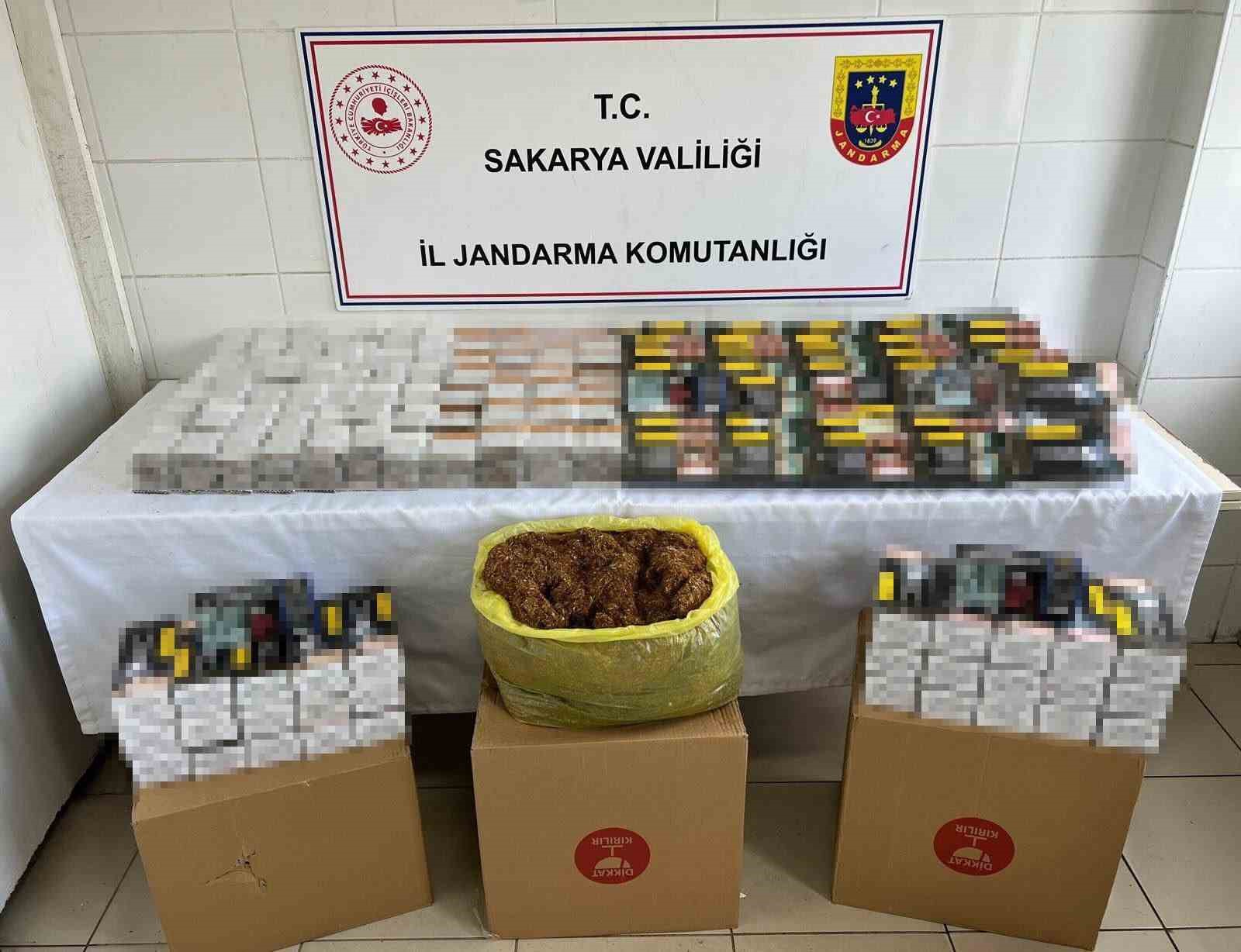 Sakarya’da jandarma kaçakçılığa geçit vermiyor: 3 ilçede 4 gözaltı
