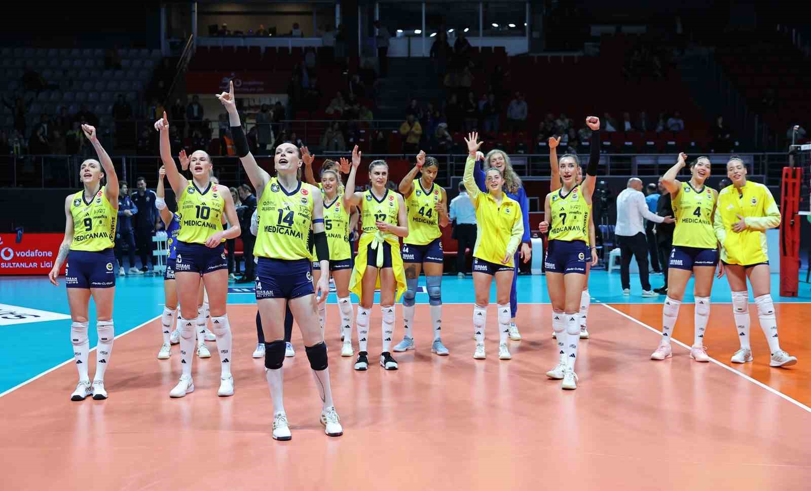 Fenerbahçe, Sultanlar Ligi’nde finalde
