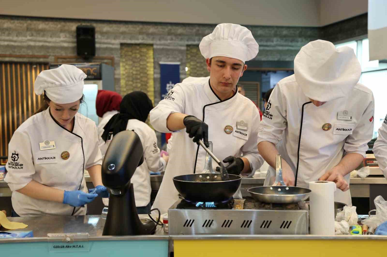 Liseli şefler "Gastro Genç 2026" ile yeteneklerini sergiledi
