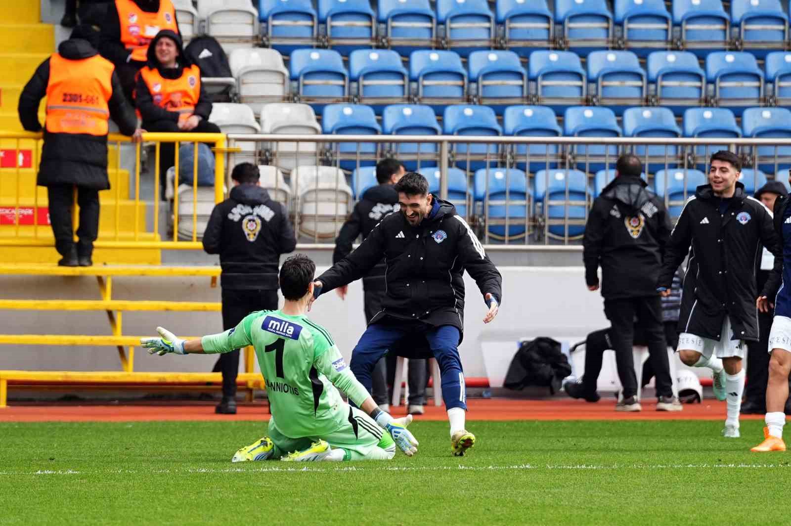 Trendyol Süper Lig: Kasımpaşa: 2 - Kayserispor: 0 (Maç sonucu)