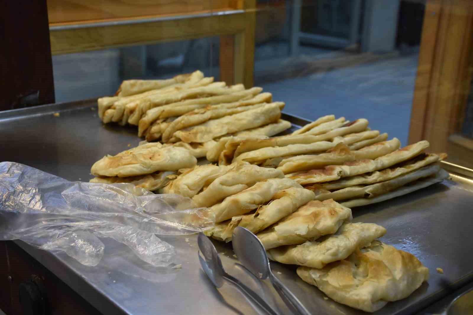 Yaşlıların sütle, gençlerin sade tükettiği Balkan lezzet