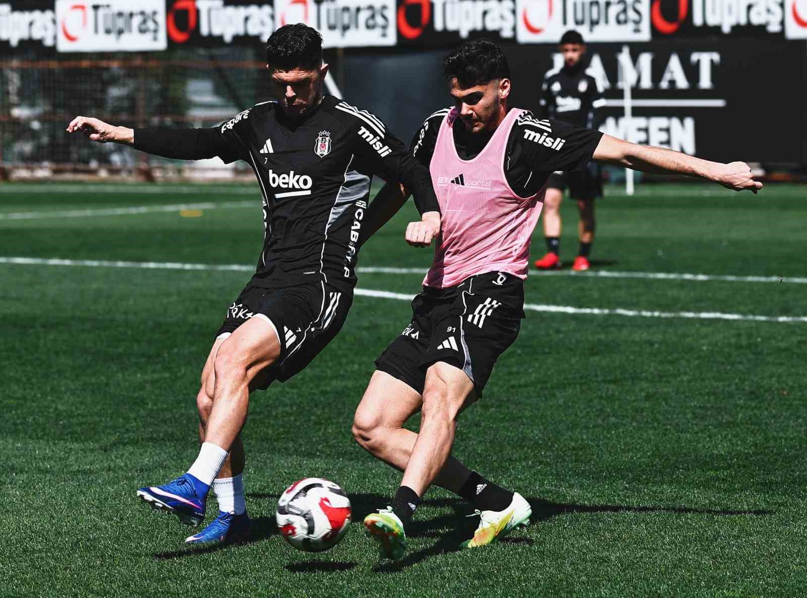 Beşiktaş, Antalyaspor maçı hazırlıklarına başladı
