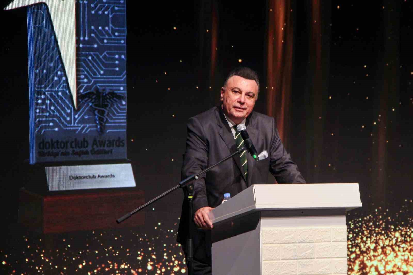 Eski Galatasaraylı yöneticilerden Lucescu sözleri
