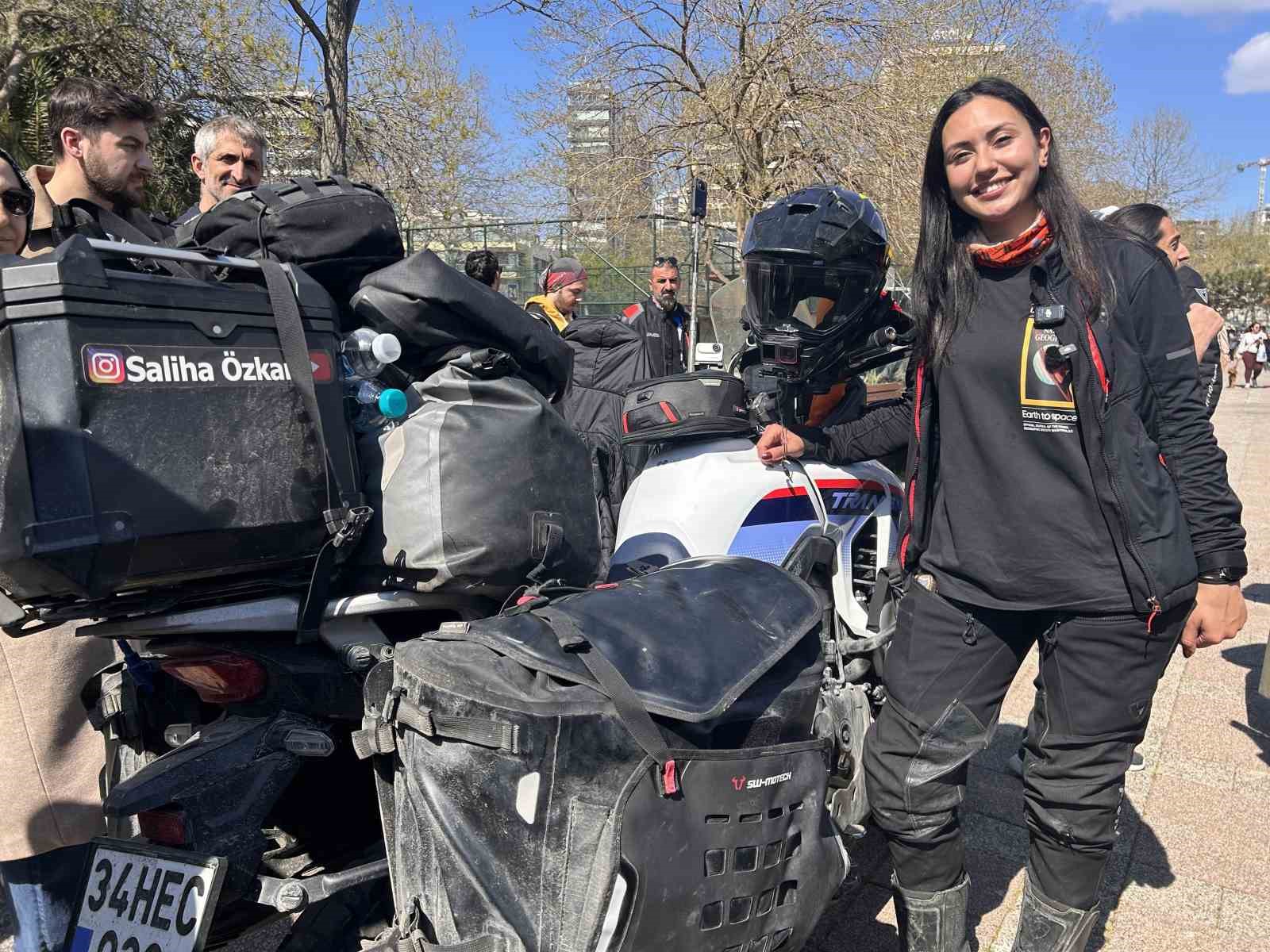 "Tek kadın tek motor 81 il Türkiye" yolculuğu tamamlandı: "Hayalleriniz için o ilk adımı atın"
