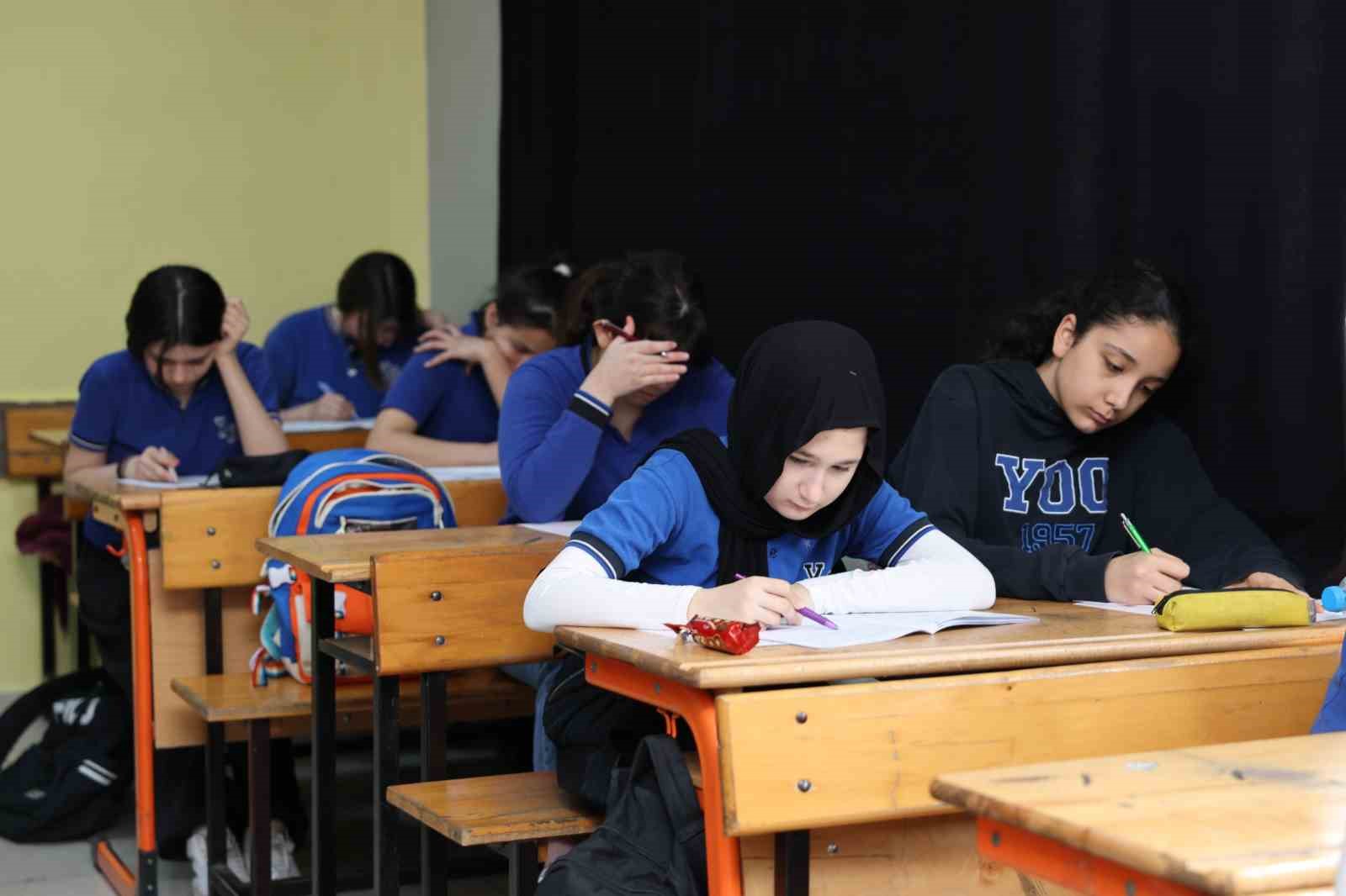 Körfez’de 4 bin 777 öğrenciye ücretsiz deneme sınavı desteği
