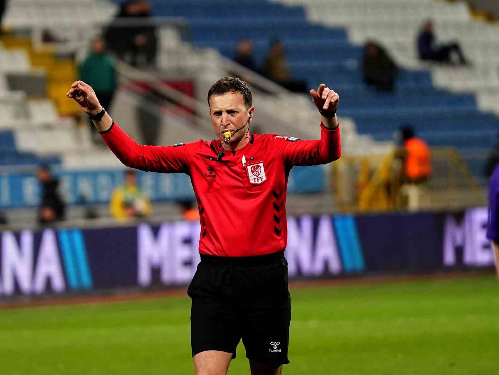 Galatasaray - Fenerbahçe derbisinin hakemi Yasin Kol oldu
