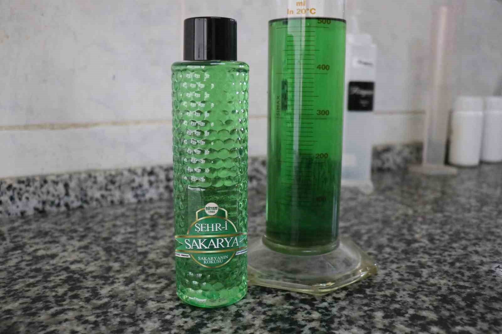 Sakarya’nın çiçekleri şişelendi, kokusu dünyayı sardı
