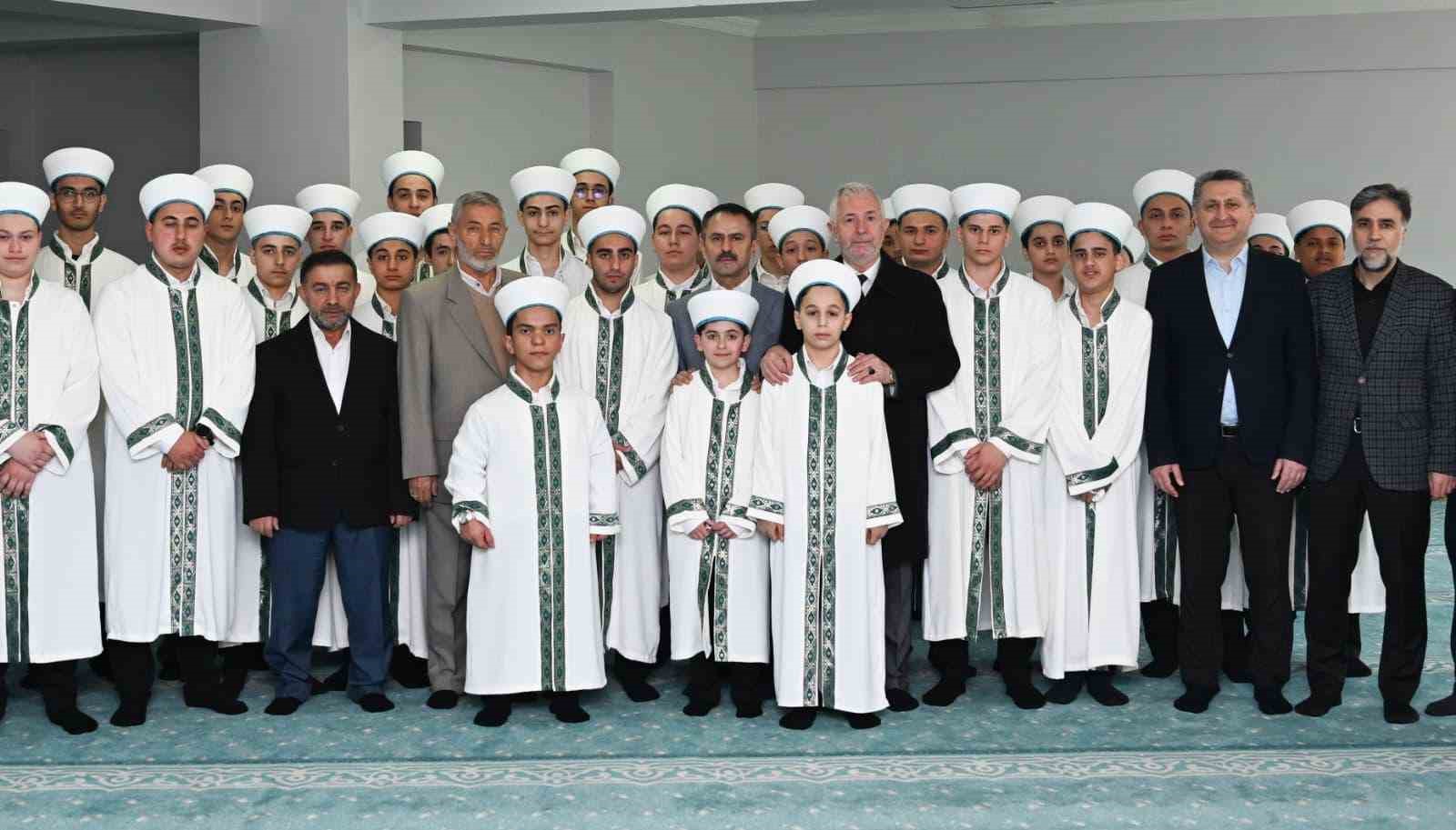 Gölcük’te 43 hafız icazet aldı
