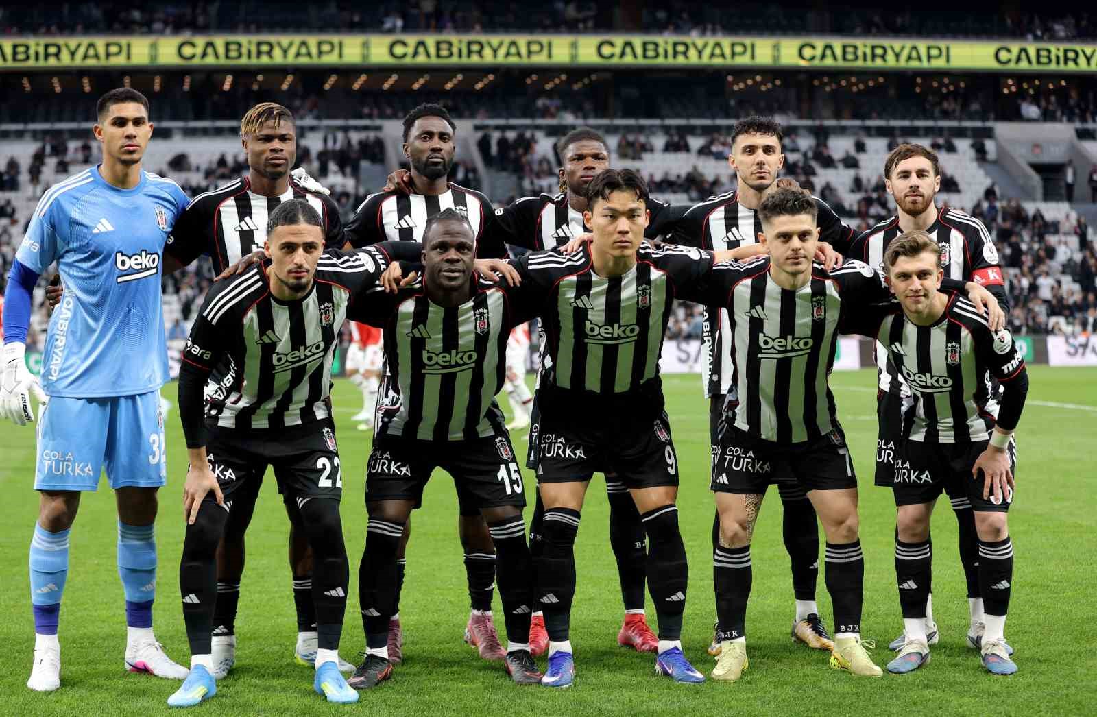 Beşiktaş, ligde 8. beraberliğini aldı
