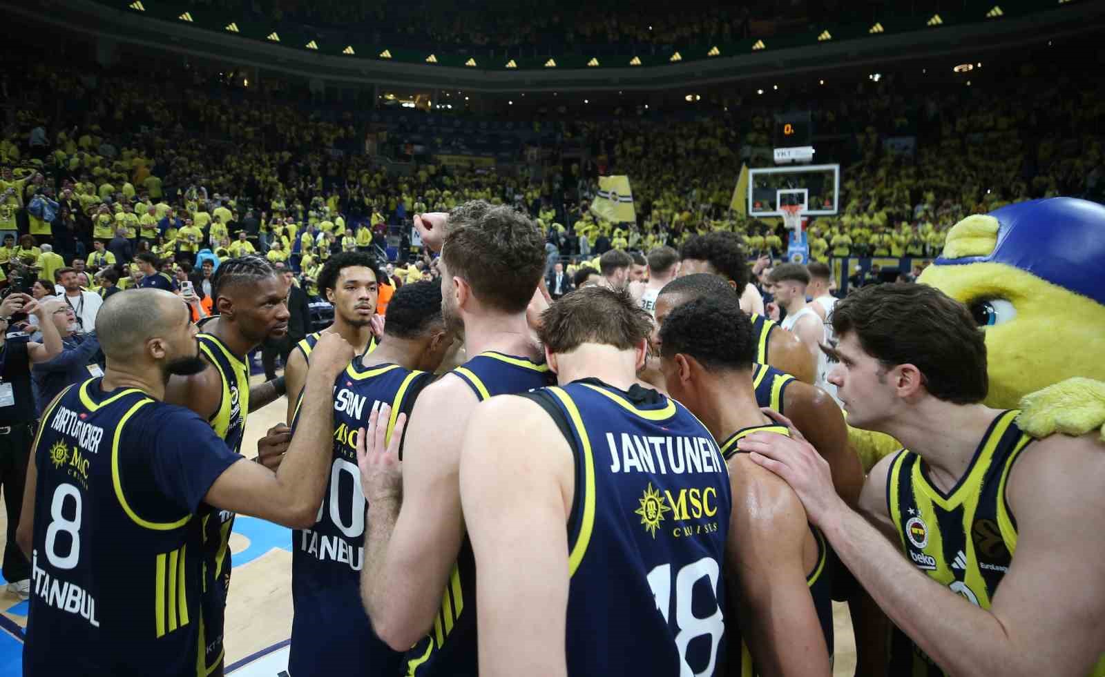 Fenerbahçe, 8. kez Final Four için parkede

