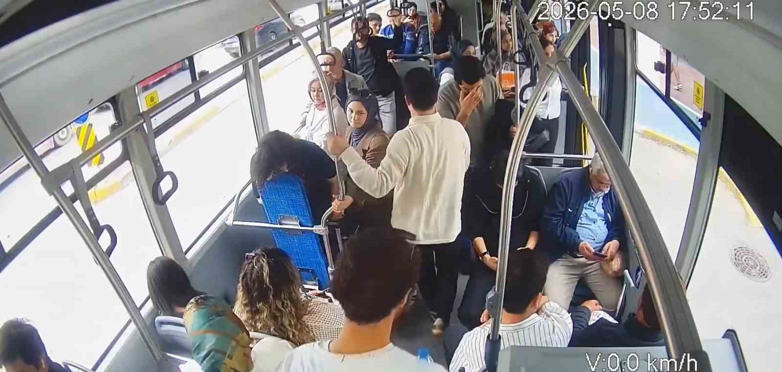 Şoför sürdü, sağlık çalışanı müdahale etti...