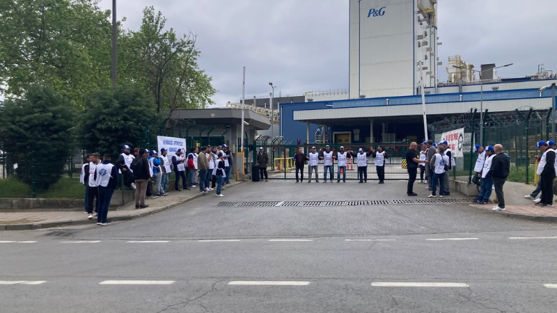 P&G fabrikasında işçiler greve çıktı