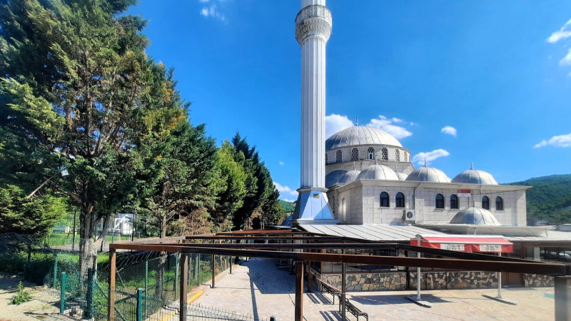 İbadethaneler bayrama hazırlanıyor