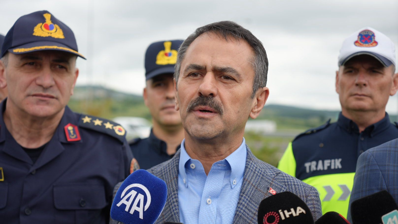 Vali Aktaş, Kocaeli'deki trafik yoğunluğu hakkında bilgi verdi