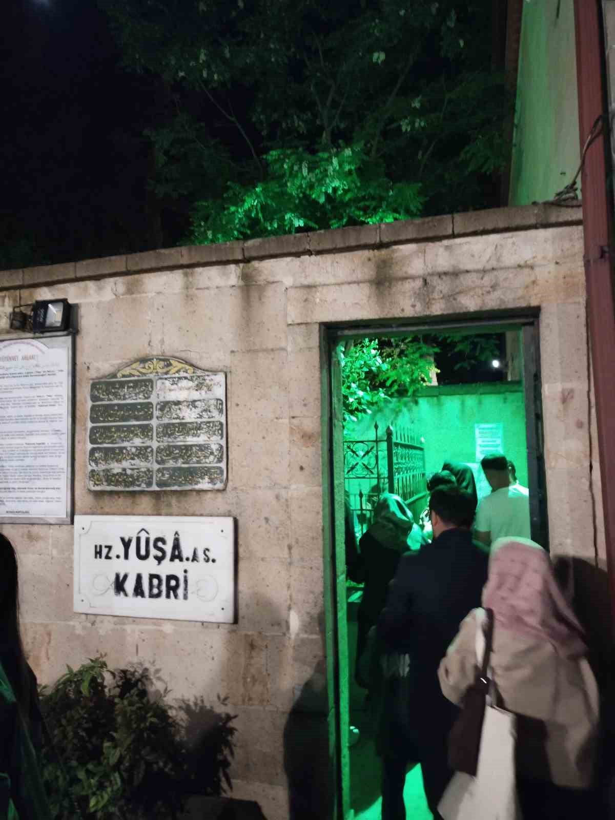Arefe günü vatandaşlar Yuşa Tepesi’ne akın etti
