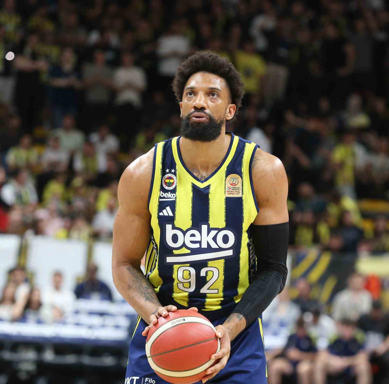 Fenerbahçe seride 2-0 öne geçti
