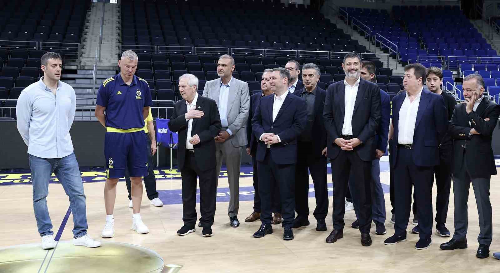 Aziz Yıldırım ve yönetim kurulundan, Fenerbahçe Beko’ya başarı dileği