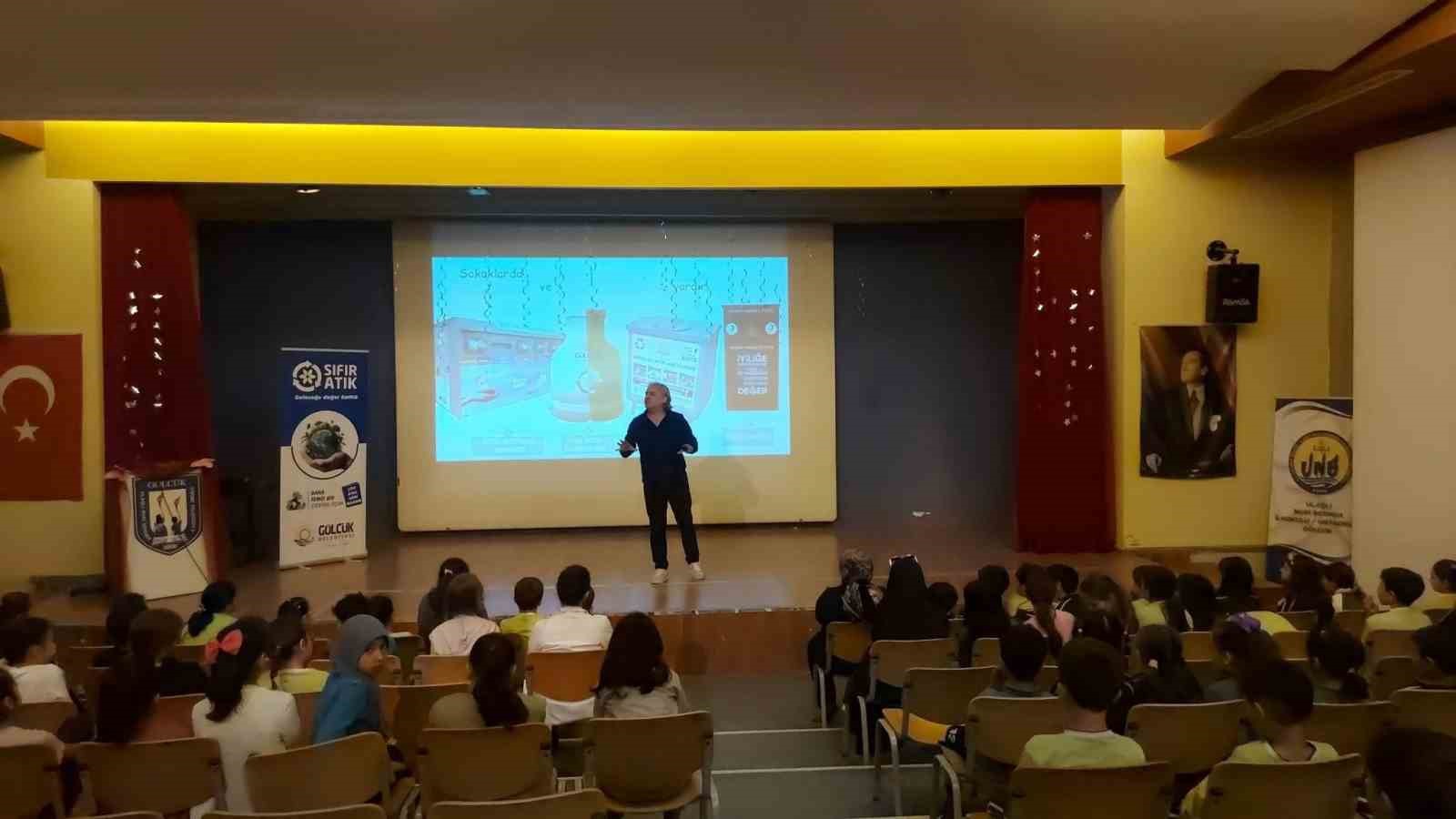 Gölcük’te 3 bin 534 ilkokul öğrencisine sıfır atık eğitimi verildi