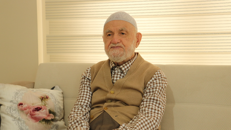 "Çok terbiyeli uslu bir öğrenciydi, ön sırada oturuyor dinliyordu"