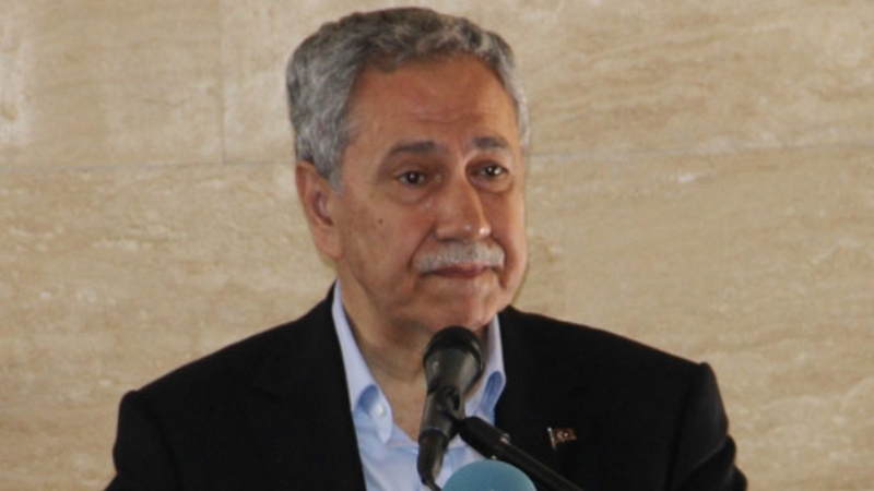 Bülent Arınç konferansı öncesi KOÜ’de kriz